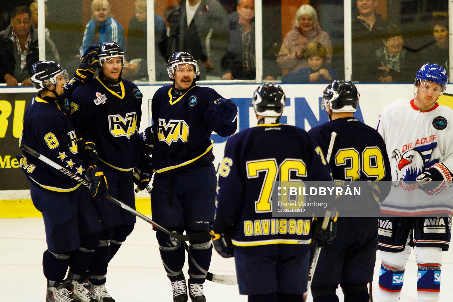 Jubel i HV71 depp i Mannheim