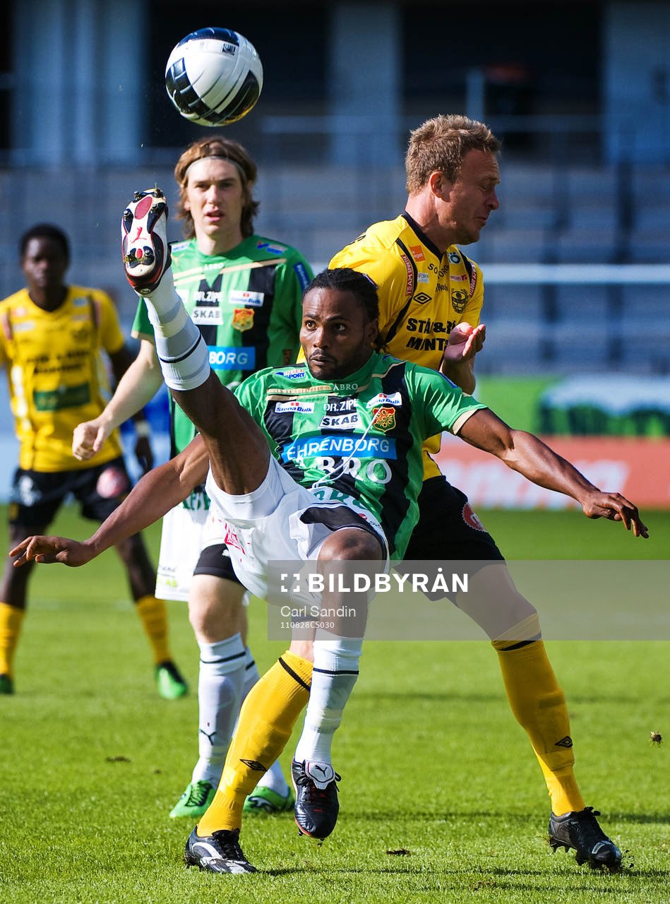 Richard Ekunde, Gais