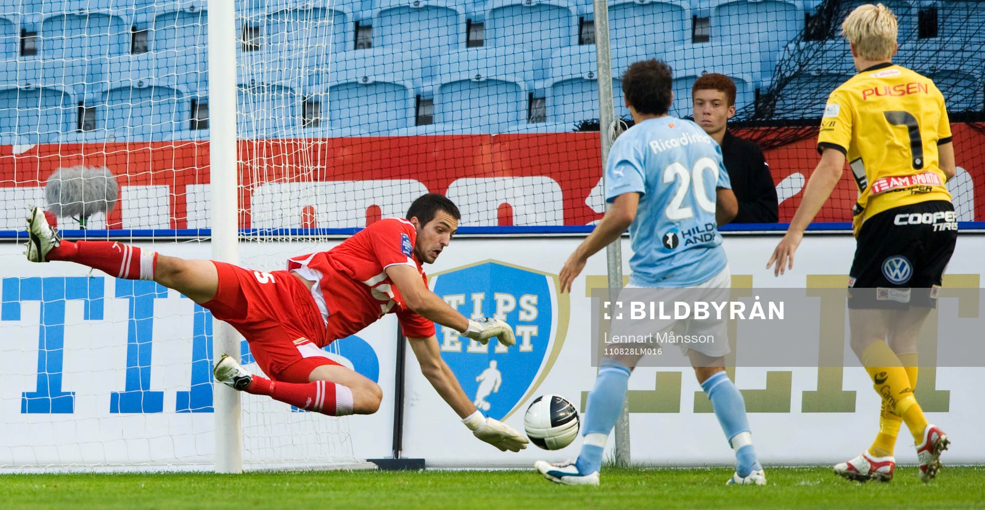 Johan Larsson, Elfsborg, räddning Dusan Melicharek, Malmö