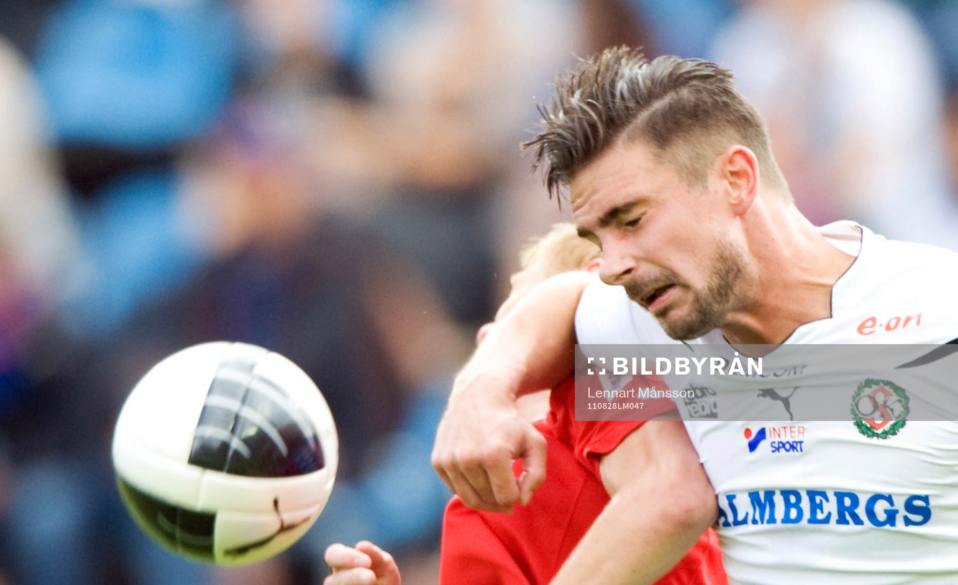 Här knockas Markus Holgersson, Helsingborg av Valdet Rama,