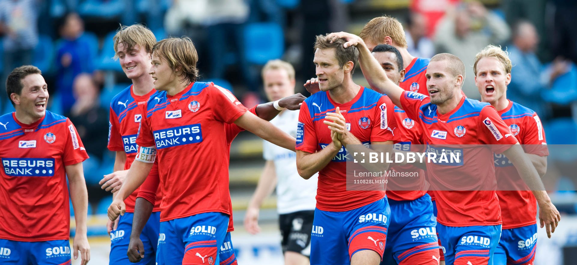  1-0 Hannu Patronen, Helsingborg, med ett drömmål. Jubel.