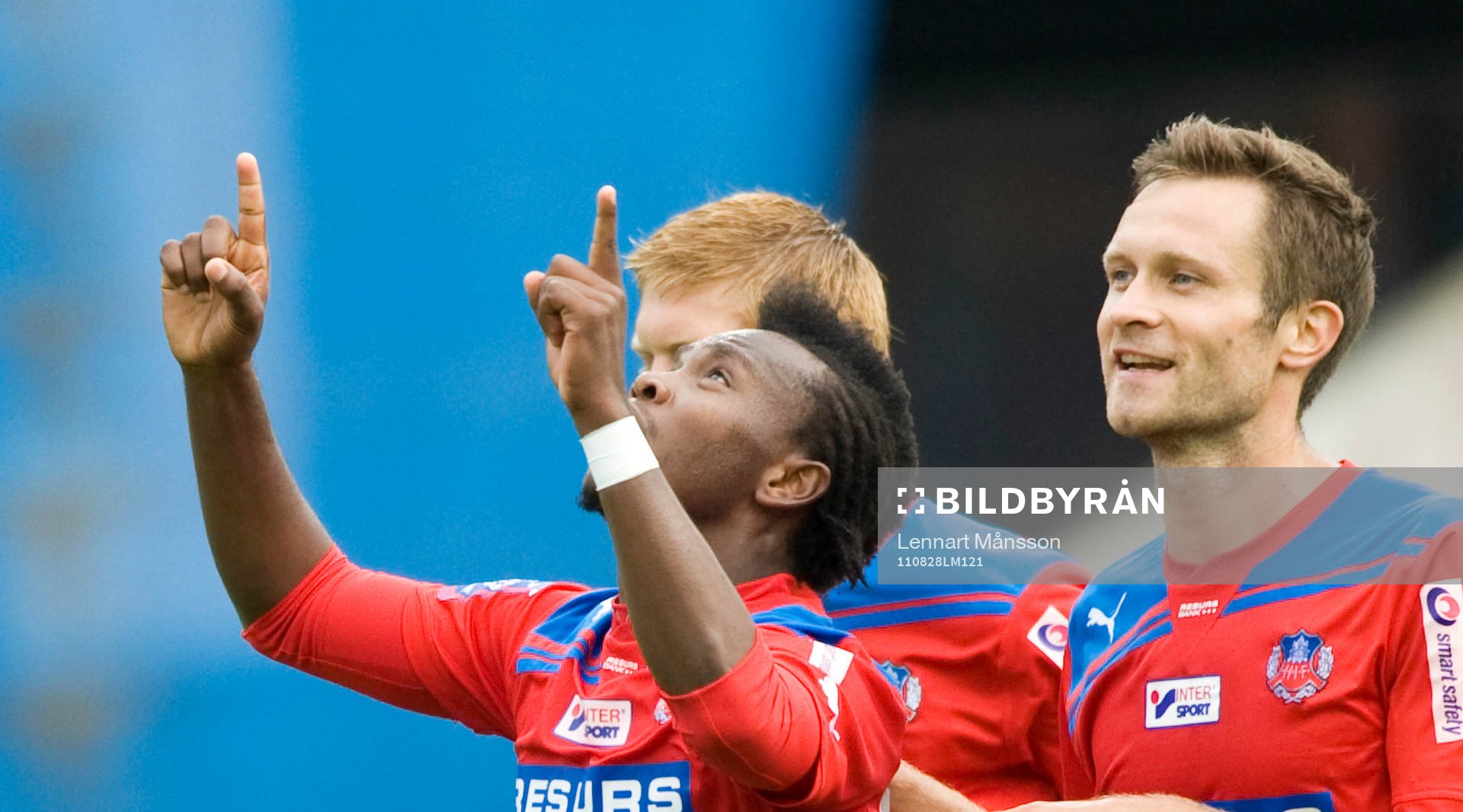 2-0 May Mahlangu, Helsingborg, till höger 1-0 skytten