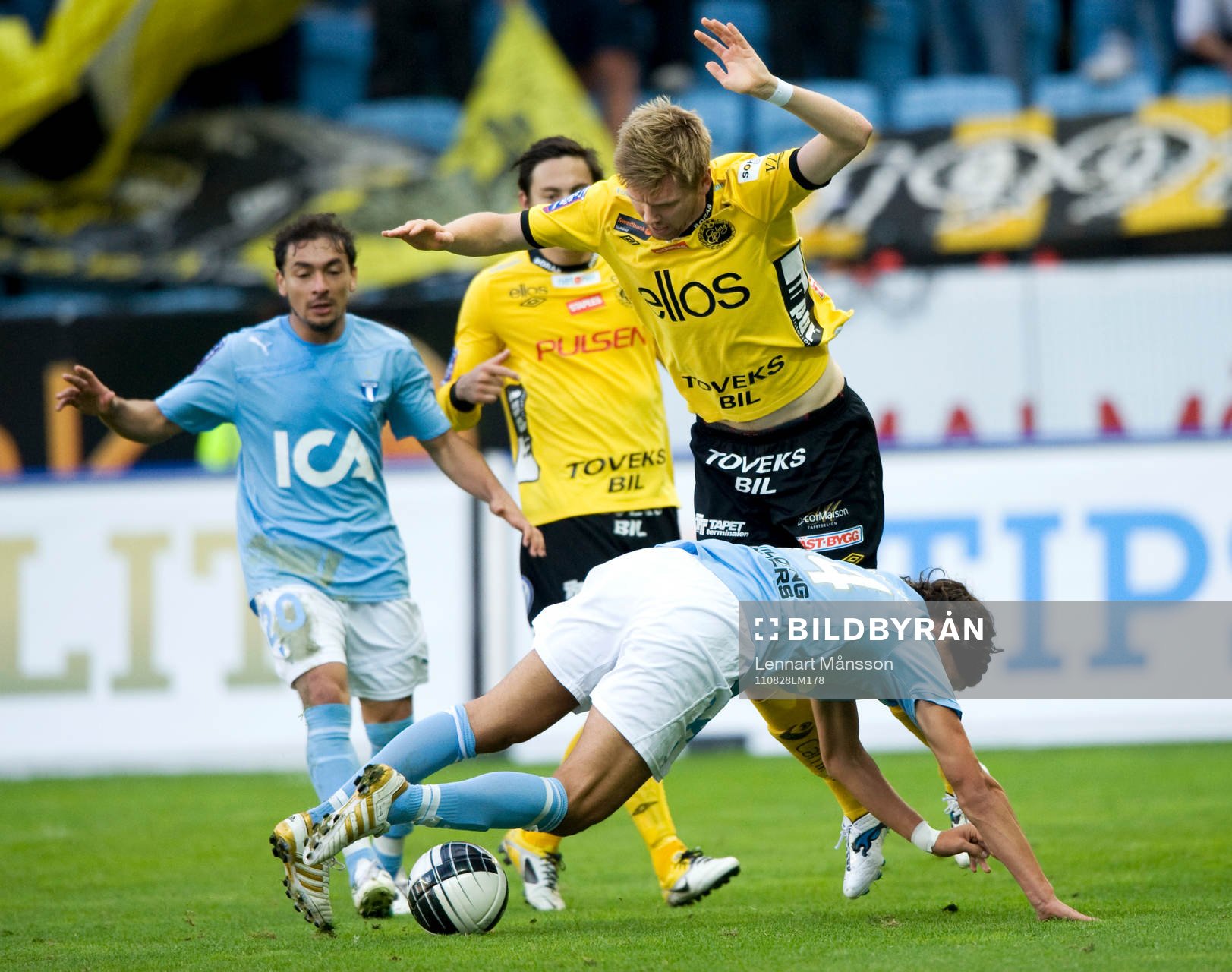 David Elm, Elfsborg och Miiko Albornoz, Malmö, faller