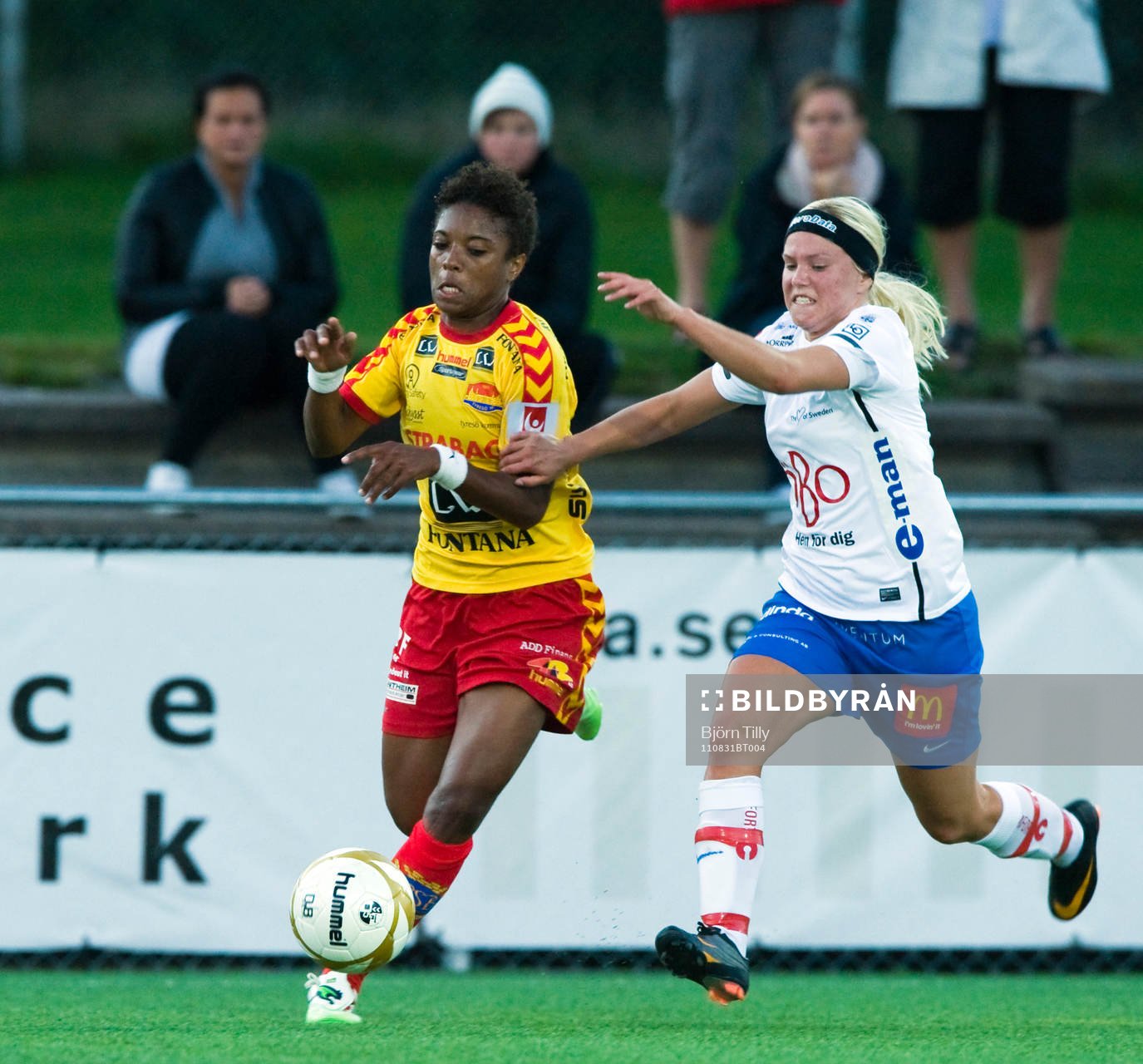 Elaine Estrella Moura, Tyresö och Jennie Wecksell, Örebro