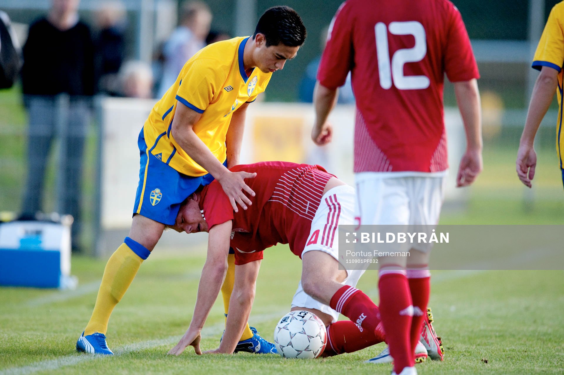 Amin Nazari, Sverige, Andreas Cornelius, Danmark