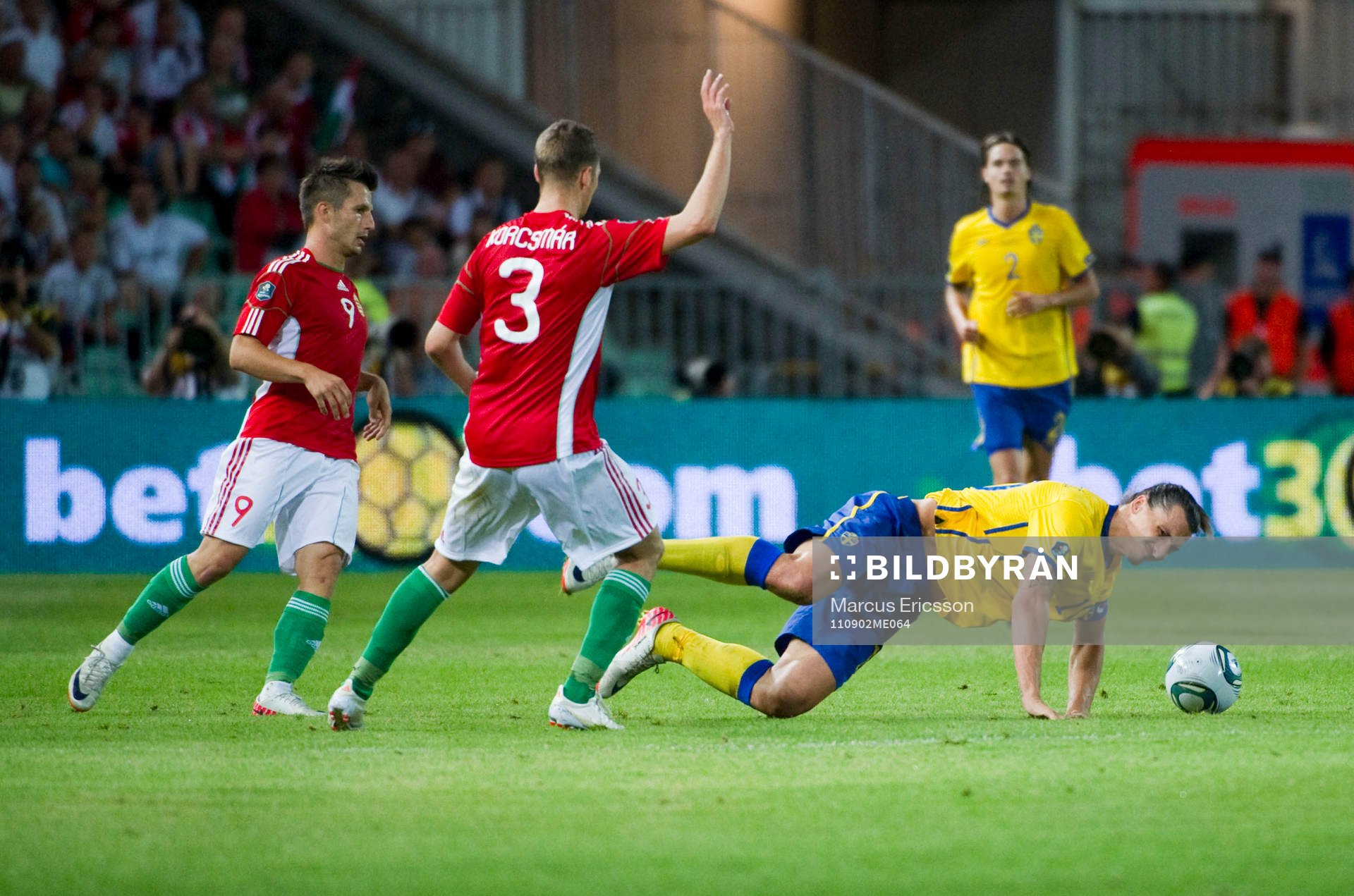 Zlatan Ibrahimovic, Sverige sparkas omkull