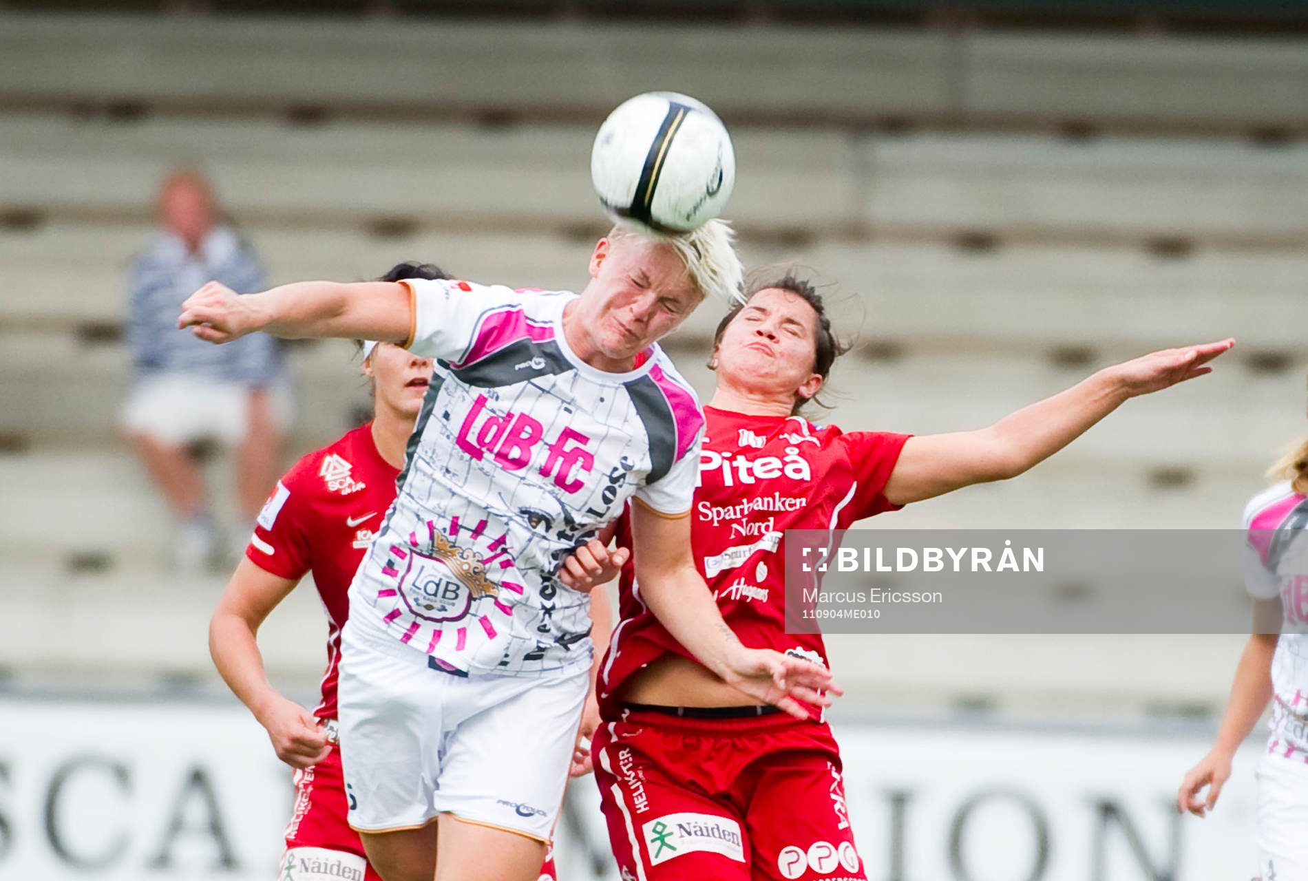 Nilla Fischer, Malmö nickar bollen