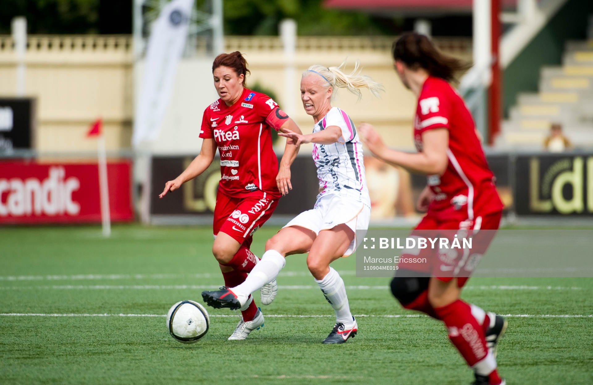 Caroline Seger, Malmö med Josefin Johansson, Piteå i