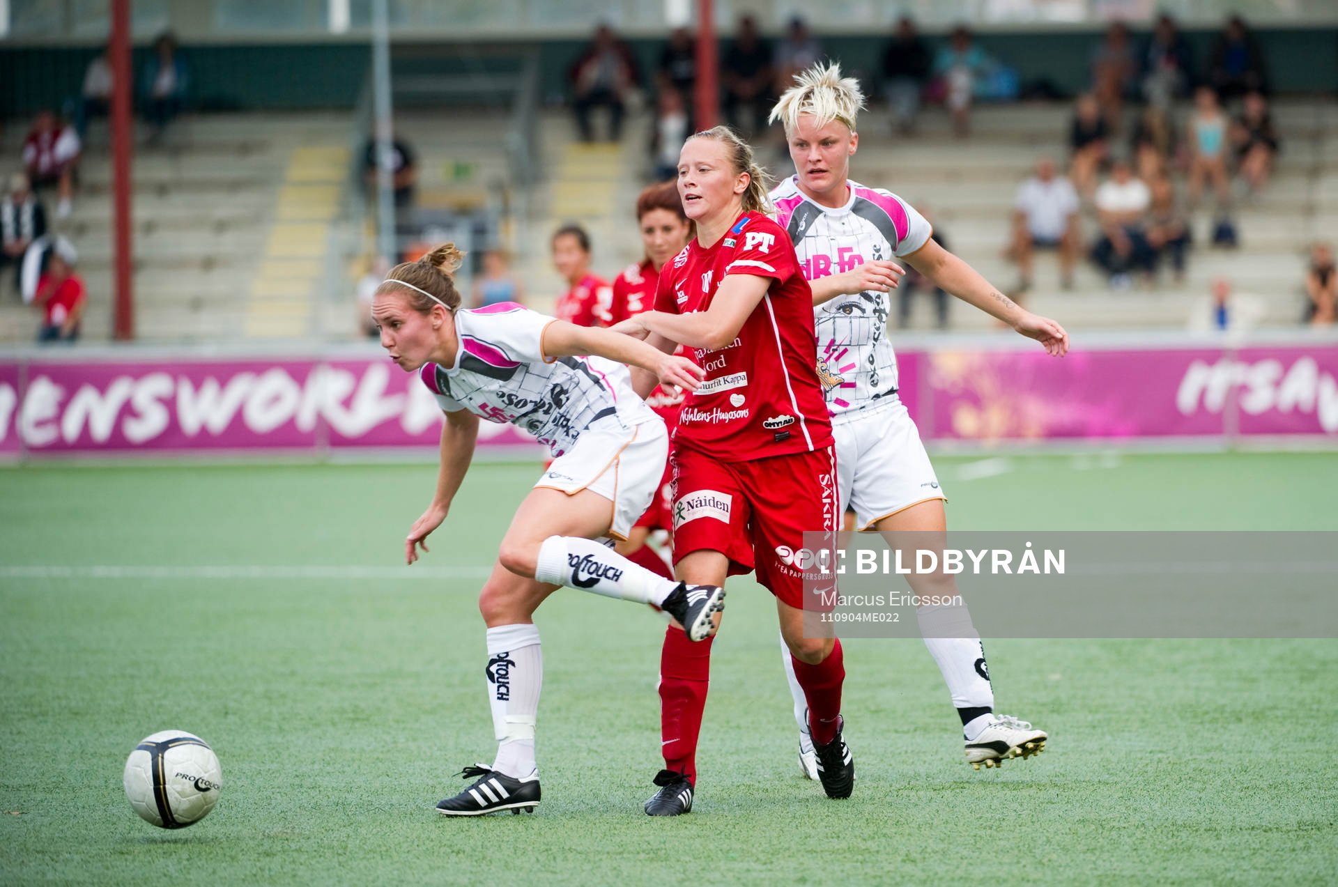 Manon Melis, och Nilla Fischer, Malmö och Lena Blomqvist,