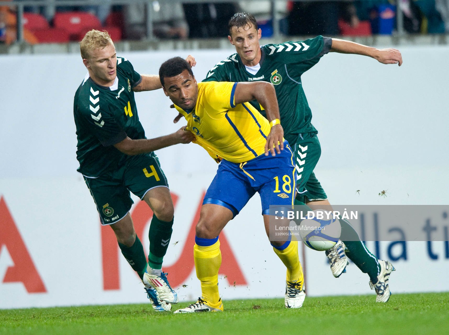 Samuel Armenteros, Sverige, sysselsätter två man,
