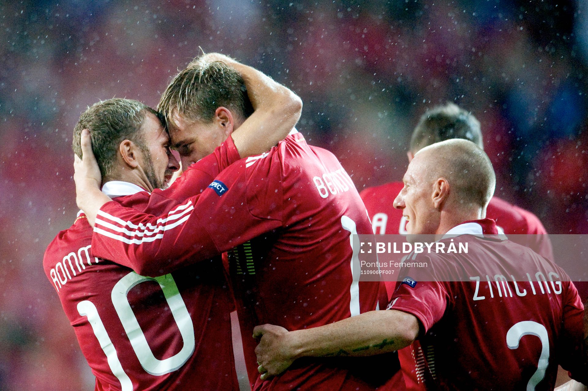  Dennis Rommedahl, Niklas Bendtner, Danmark, jubel.