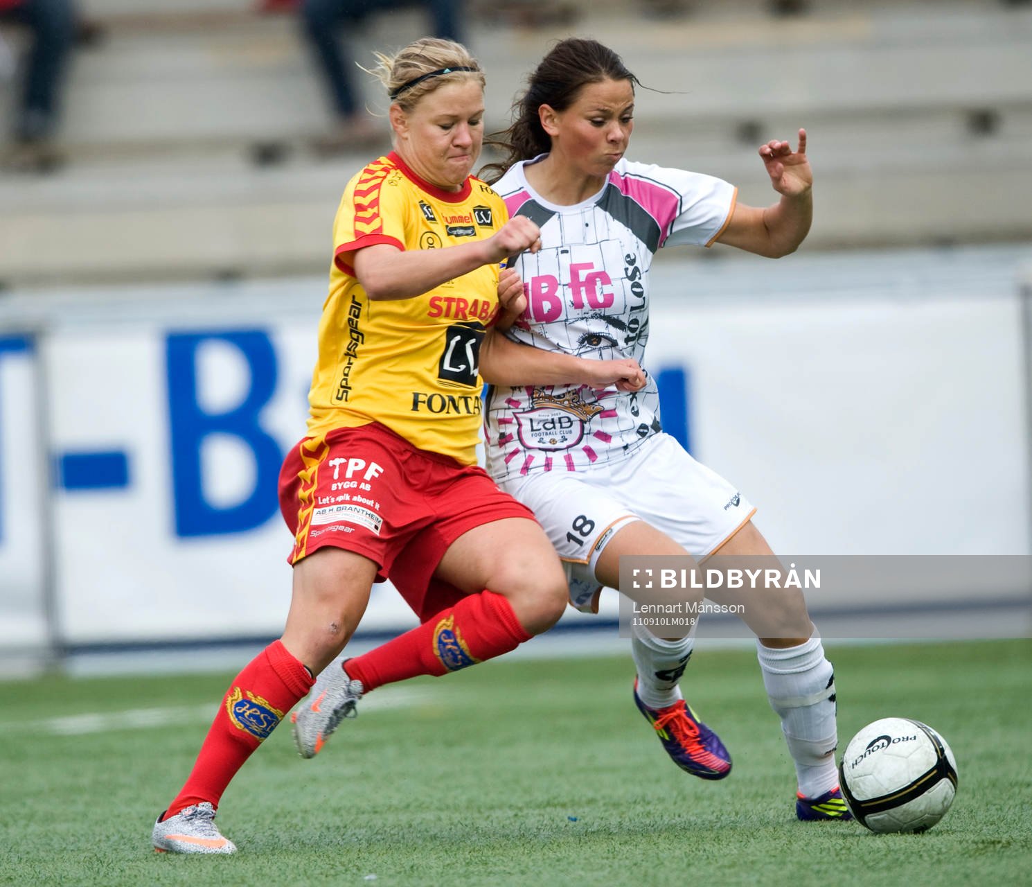 Sara Björk Gunnarsdottir, Ldb och Katrin Schmidt, Tyresö