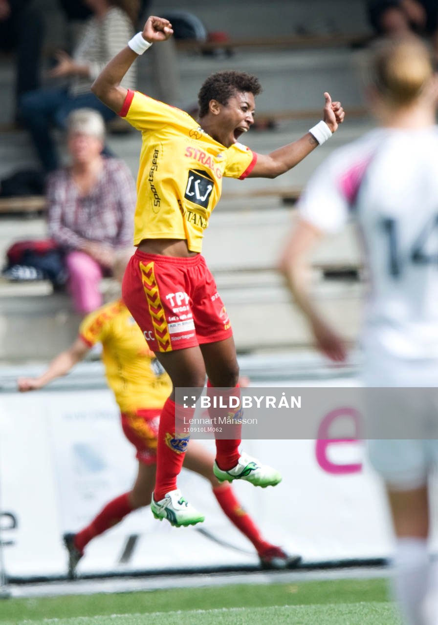 1-3, Elaine Moura, Tyresö, jubel