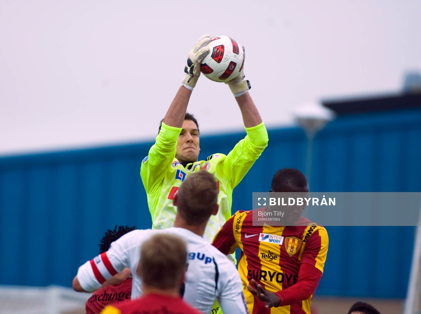 Etrit Berisha, målvakt, Kalmar och Omar Jawo, Syrianska