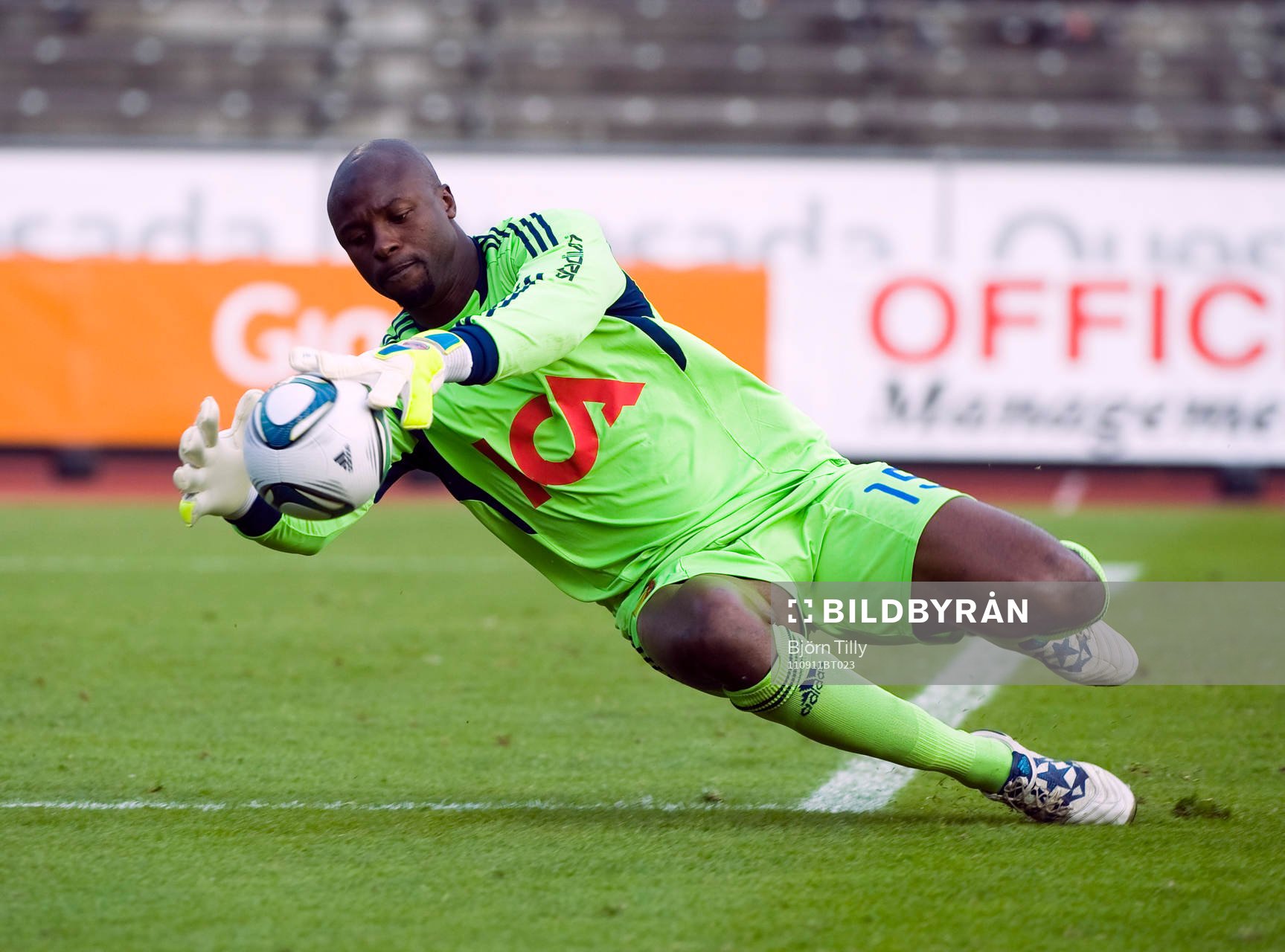 Pa Dembo Touray, målvakt