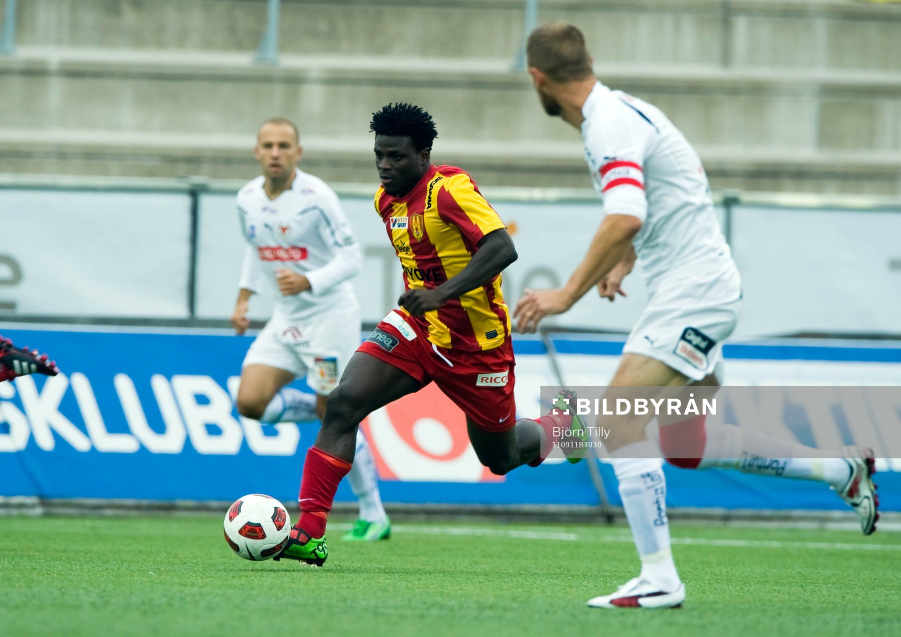 Razak Omotoyossi, Syrianska