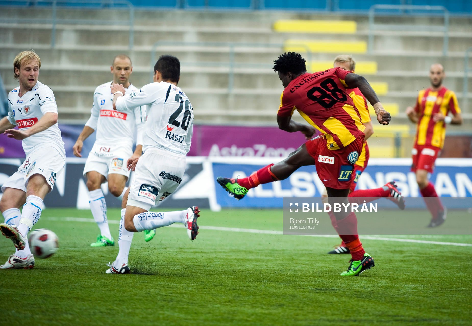 Razak Omotoyossi, Syrianska gör 1-0