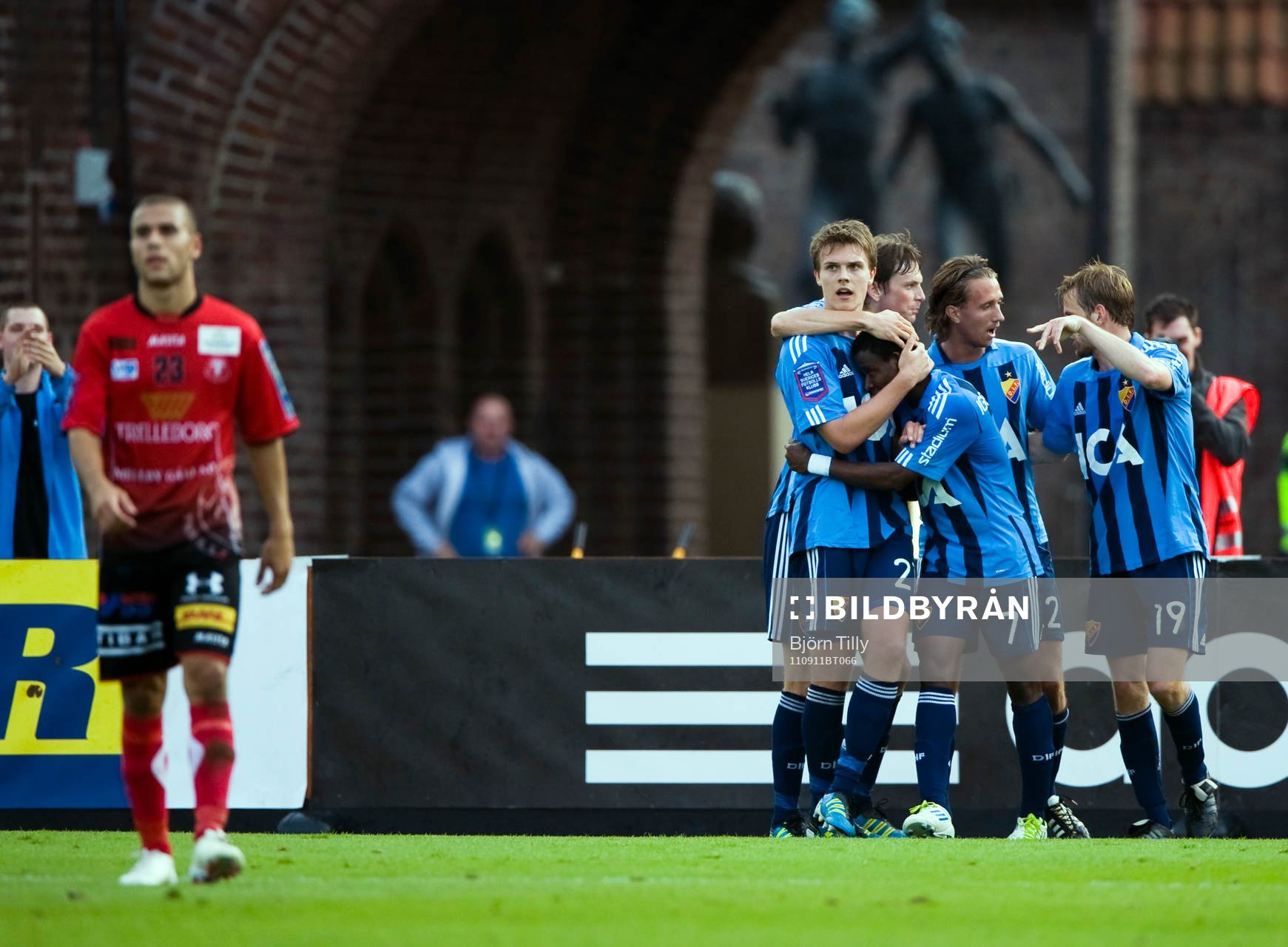 Kennedy Igboananike, Djurgården gratuleras