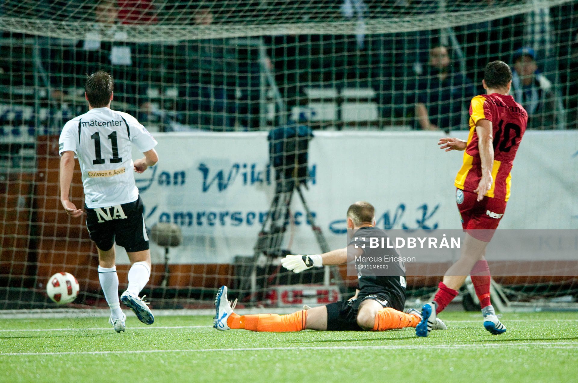 Sharbel Touma, Syrianska utmanar John Alvbåge, målvakt