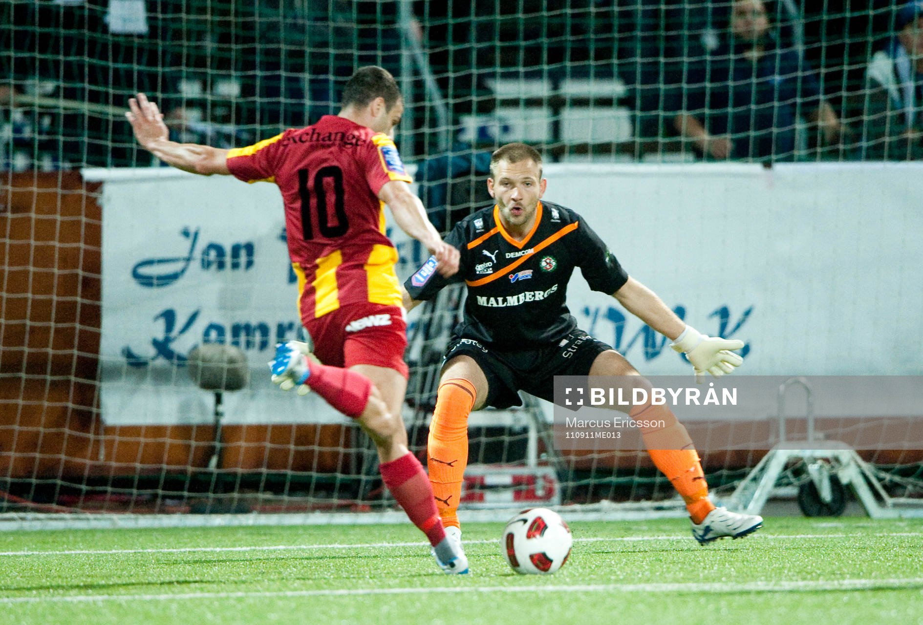 Sharbel Touma, Syrianska utmanar John Alvbåge, målvakt