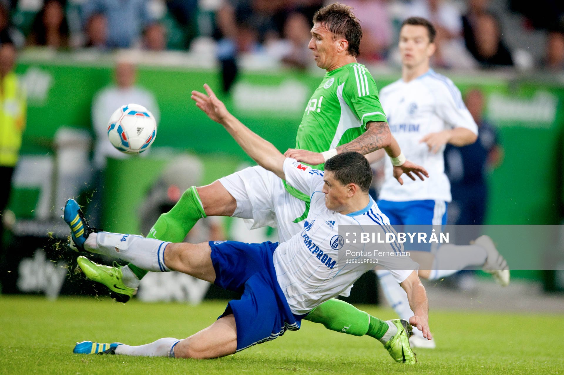 Mario Mandzukic, Wolfsburg, Kyriakos Papadopoulos, Schalke