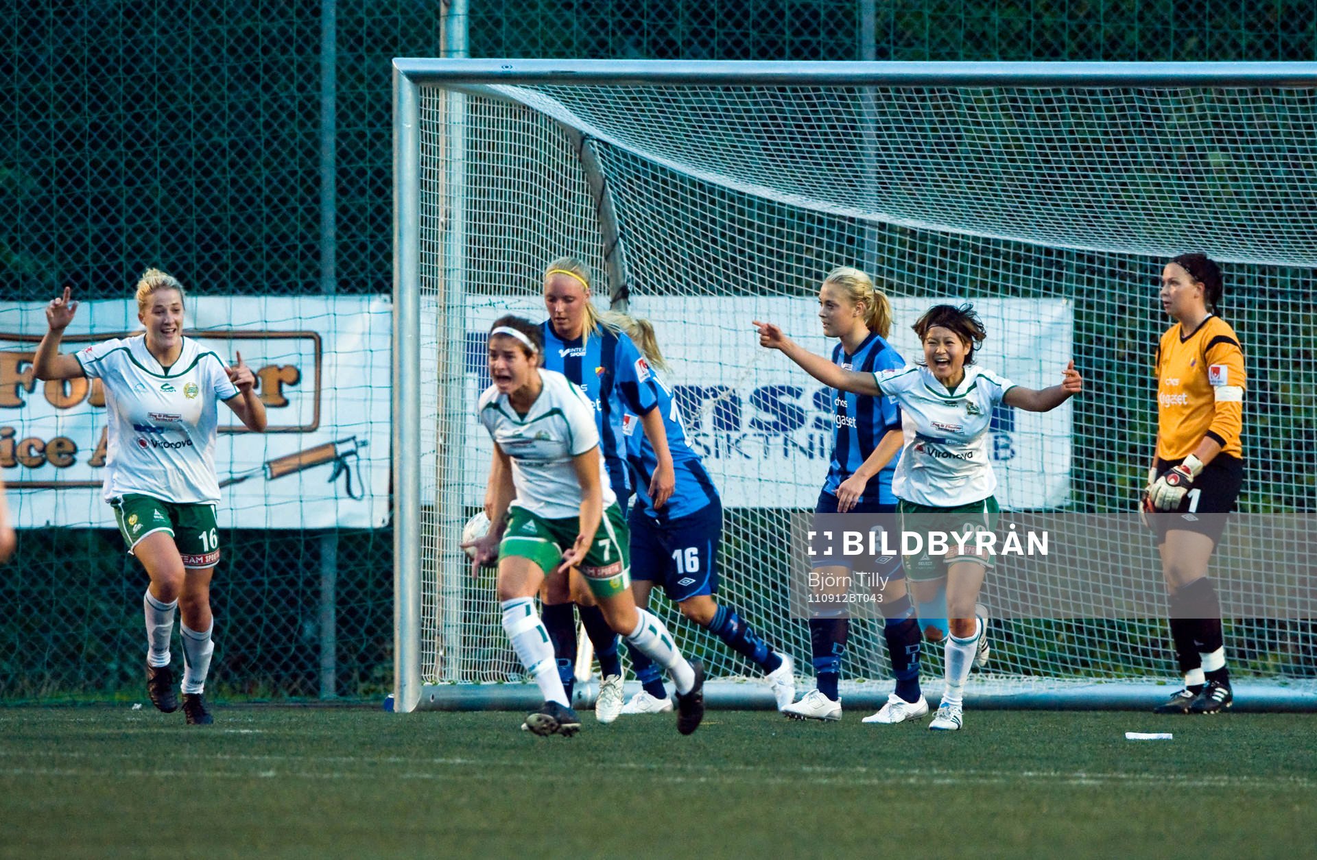 Helen Nottebrock och Mami Yamaguchi, Hammarby jubel