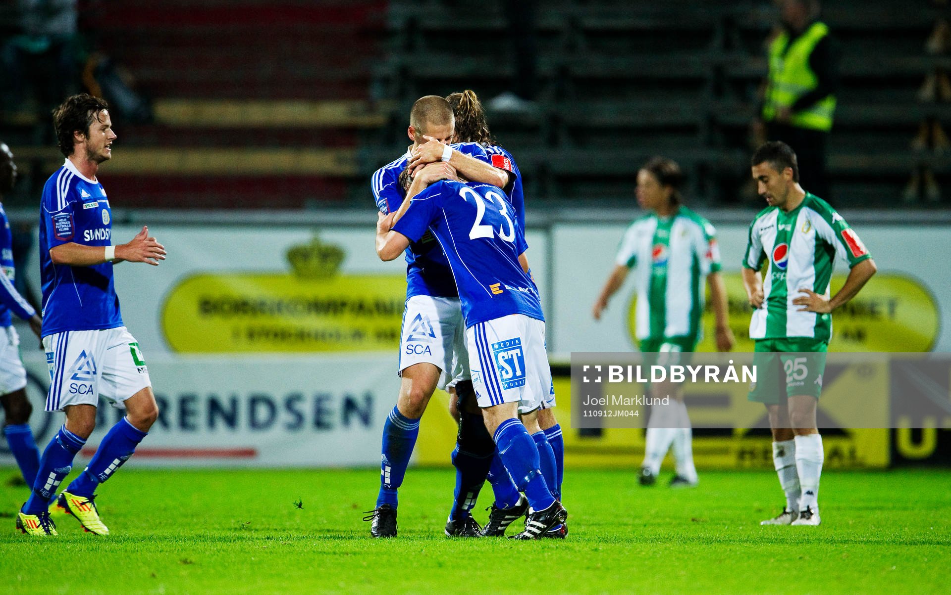 Kevin Walker, Sundsvall, kramas om