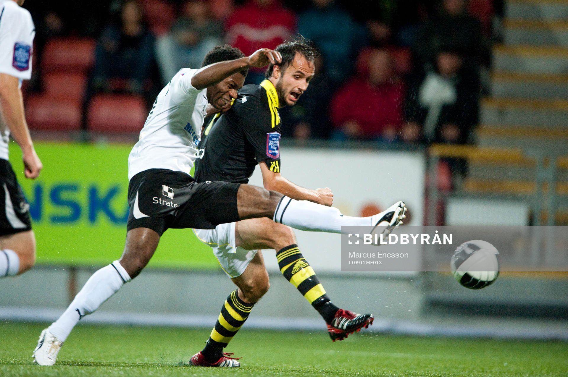 Samuel Wowoah, Örebro och Helgi Danielsson, AIK