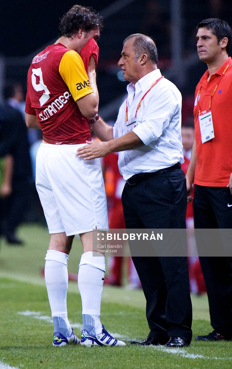 Johan Elmander, pratar med Fatih Terim, tränare,