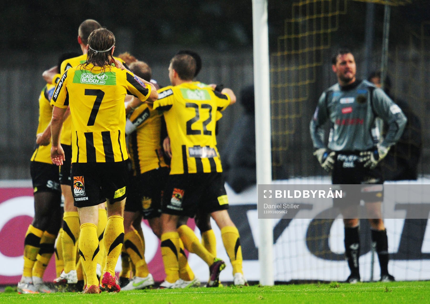  Glädje, jubel i Häcken efter 1-0 av Josef Elvby.