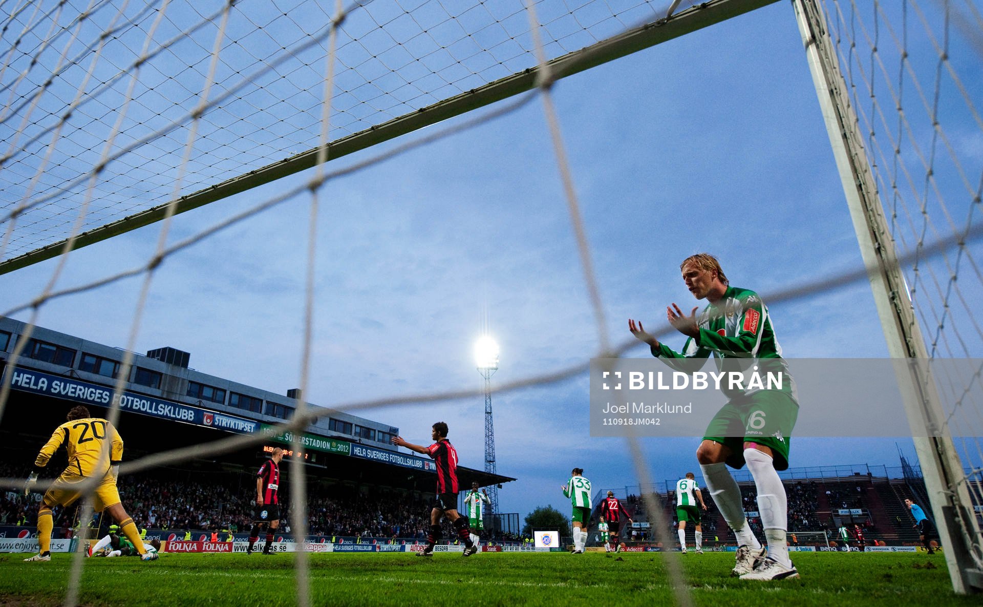 Christer Gustafsson, Hammarby, skriker ut sin frustration