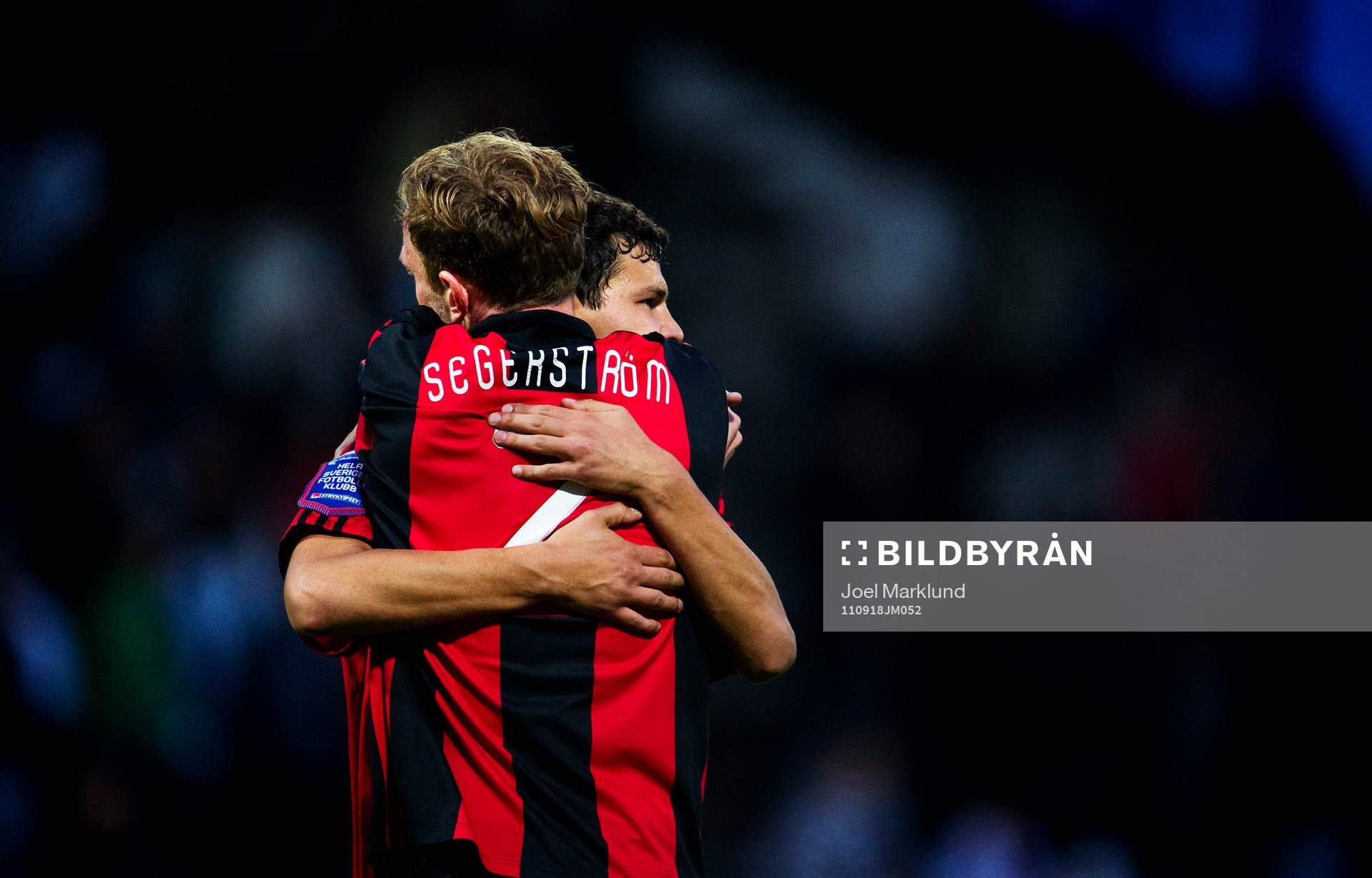  Pontus Segerström och Mauricio Albornoz, Brommapojkarna, kramar om varandra efter 1-2-segern. Glädje, kram.