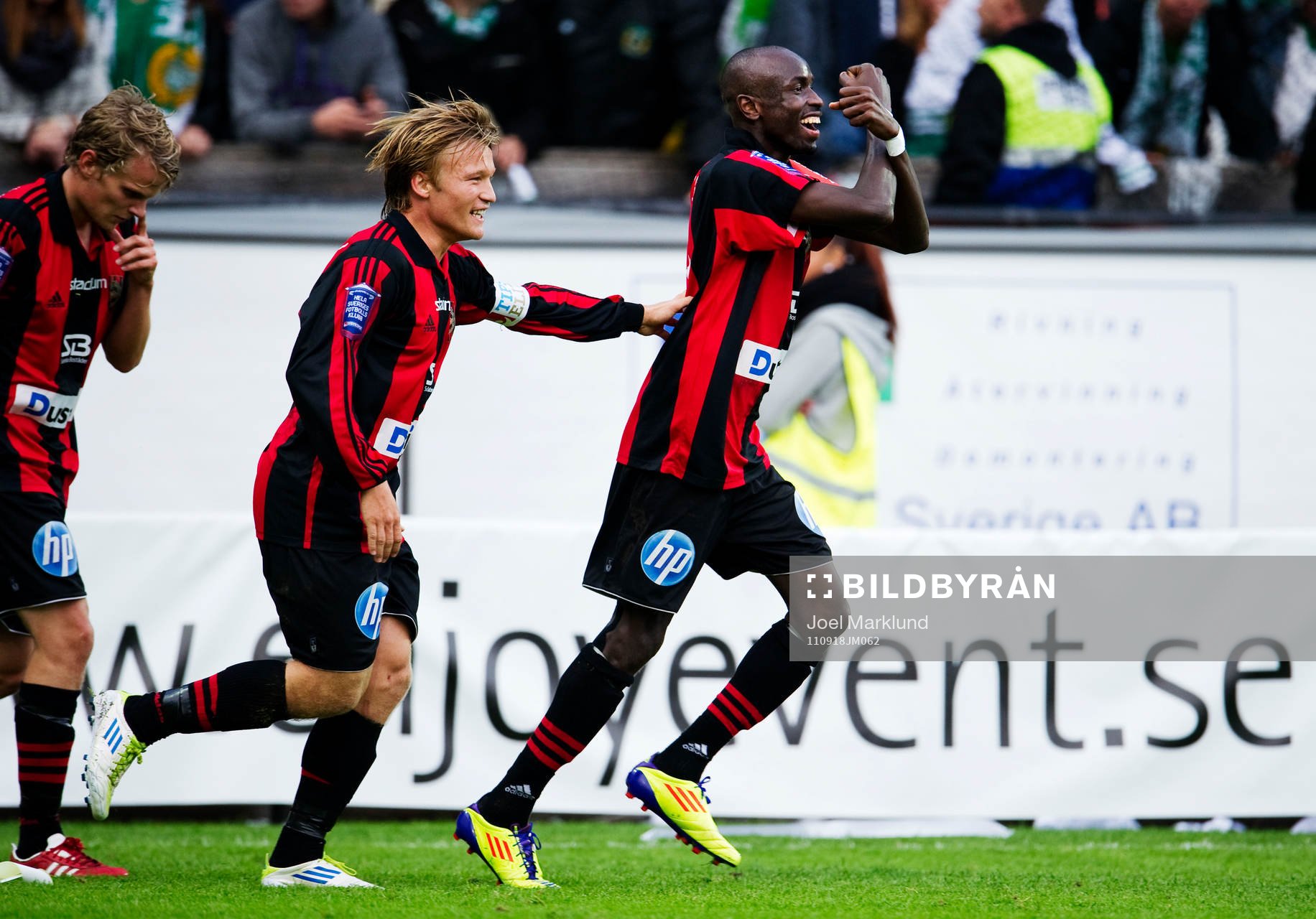 Nicklas Bärkroth och Aziz Corr Nyang, Brommapojkarna, jubel