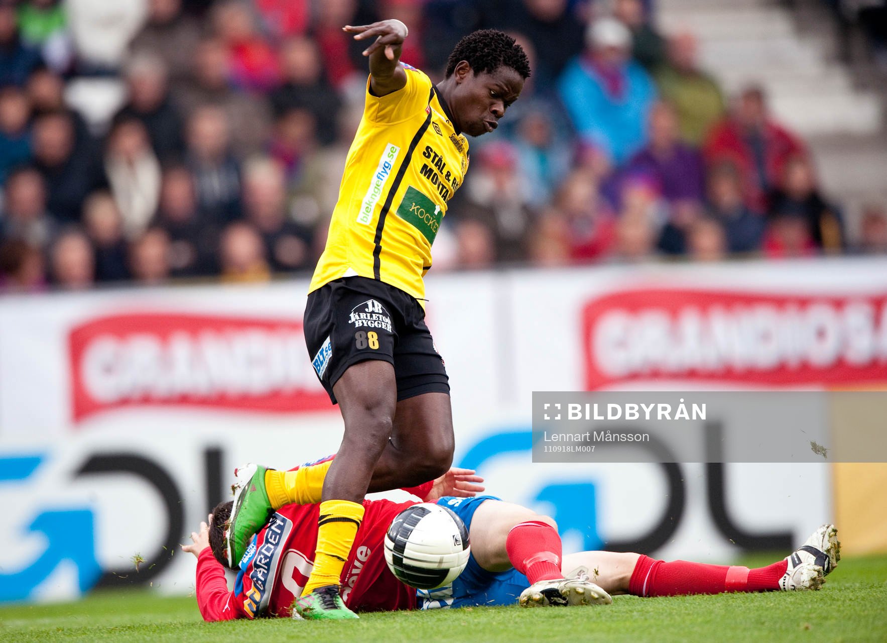 Patrick Osiako, Mjällby mot Ardian Gashi, Helsingborg