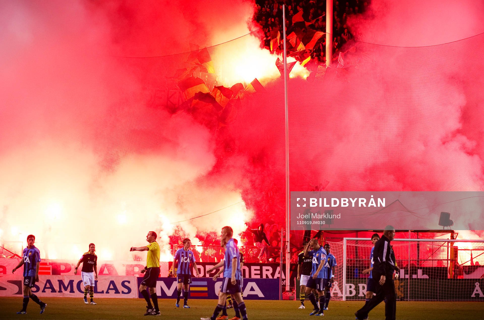 Matchen fick avbrytas tillfälligt