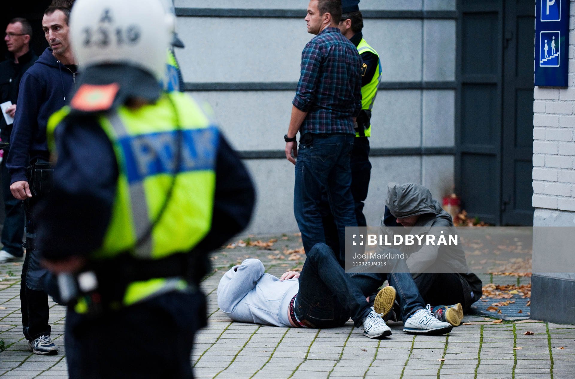Polis och supporter stötte ihop innan matchstart utanför
