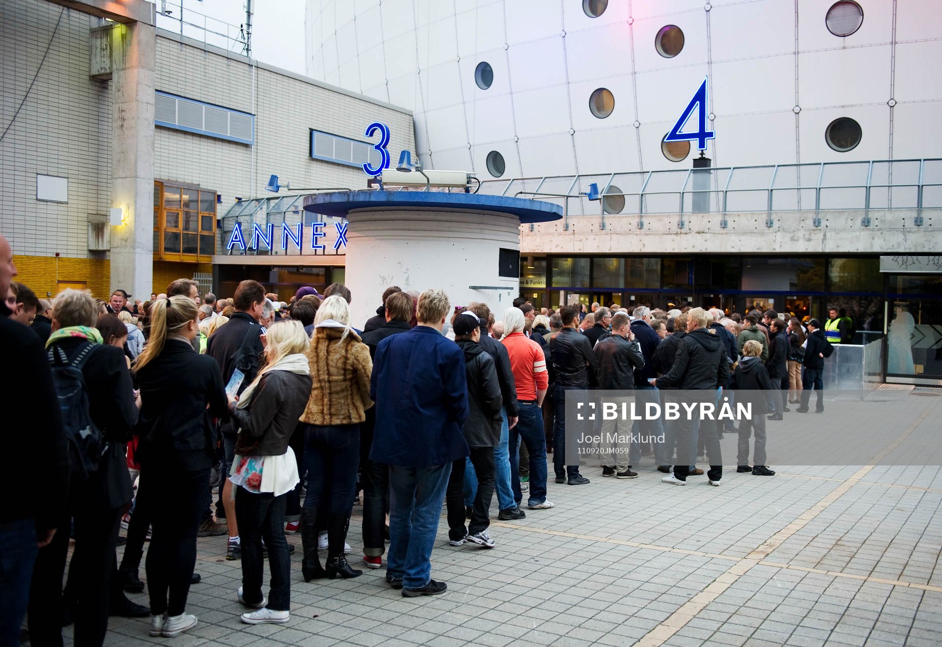 Långa köer in till Globen kommer att leda till att arenan