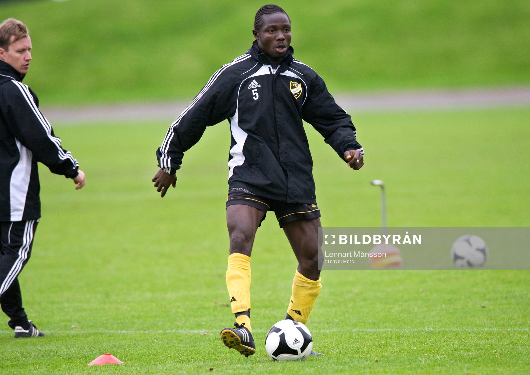 Dauda Kanu och Stefan Jansson, tränare