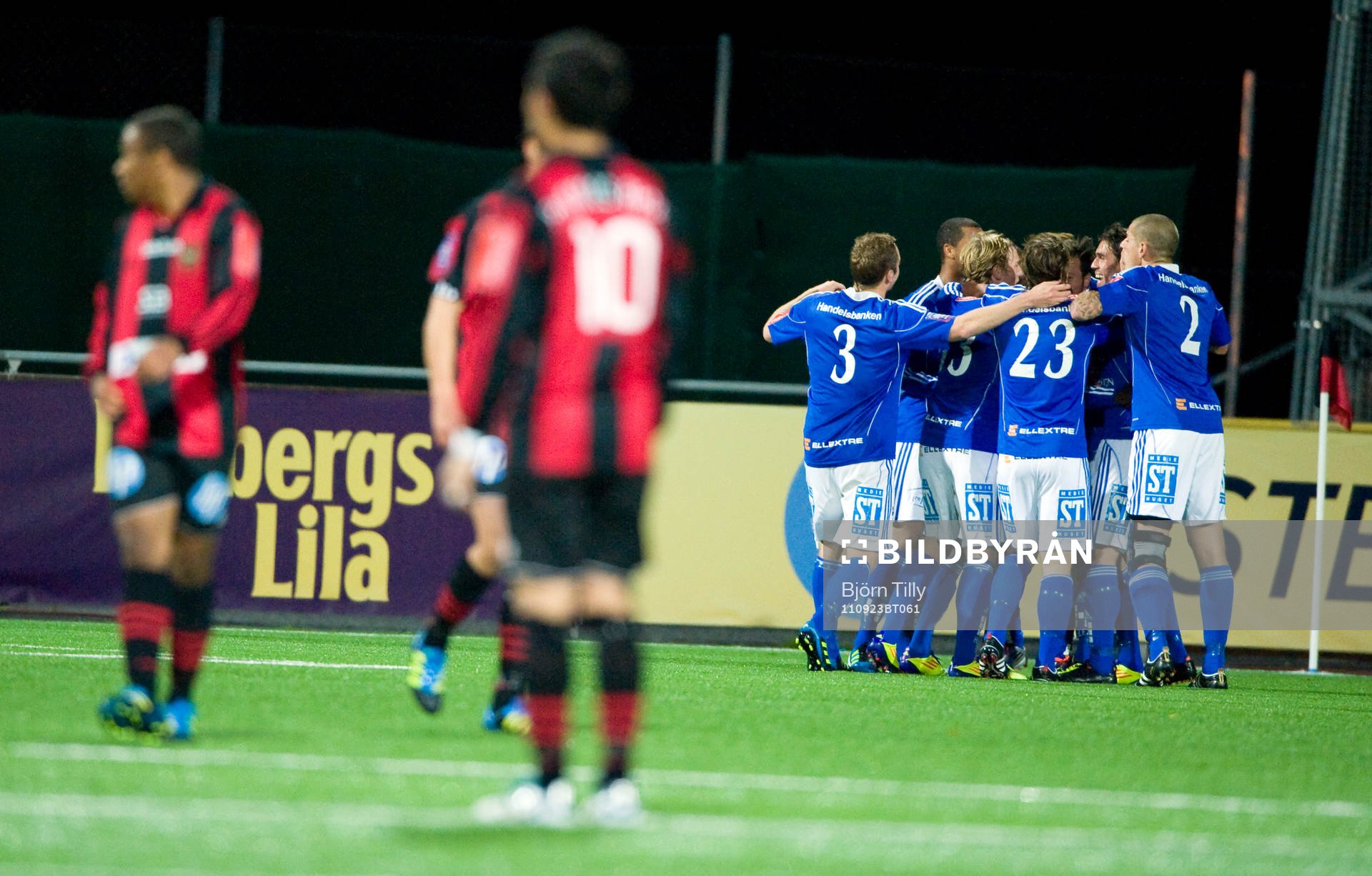  Målglädje efter Fredrik Holster, Sundsvall andra mål och 1-3. Jubel.
