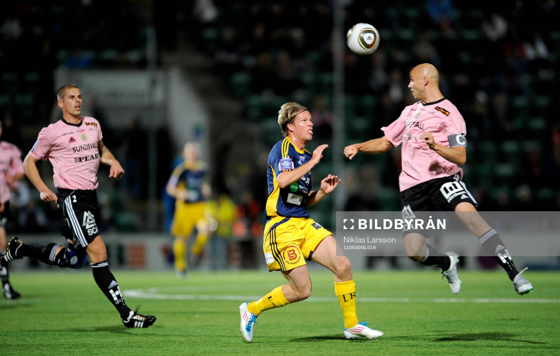 Stefan Ålander, Sundsvall, når högst i en duell med en