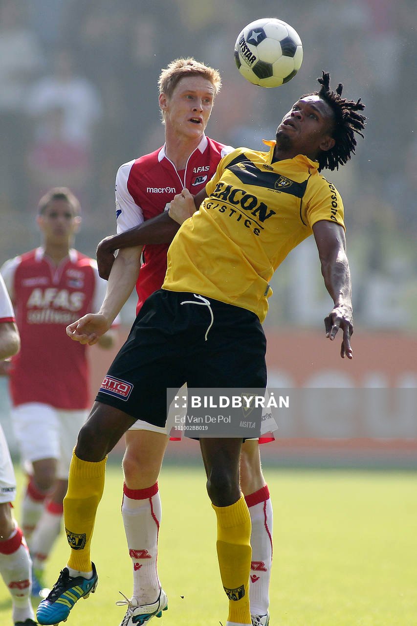 Rasmus Elm, AZ och Michael Uchebo, Venlo