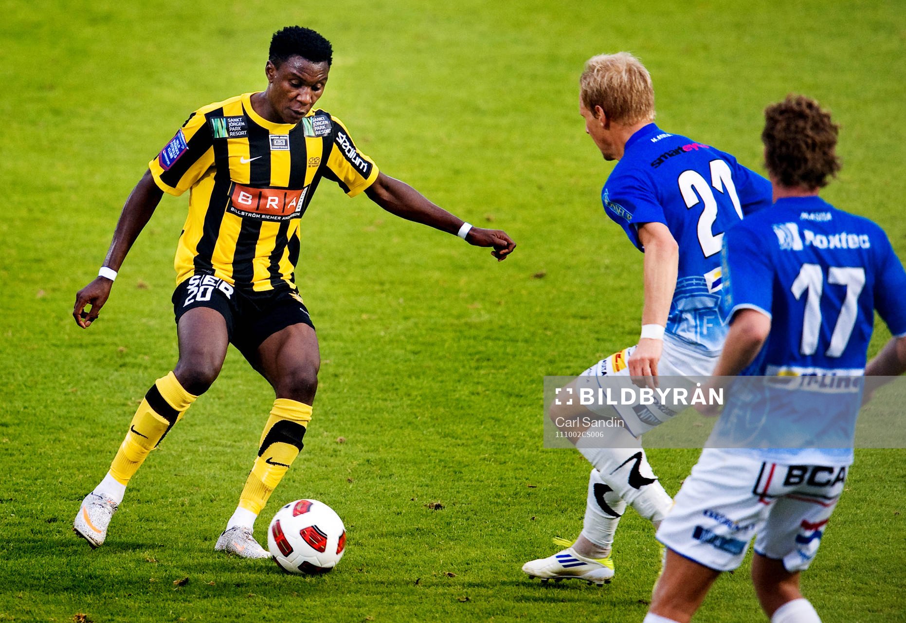 Dominic Chatto, Häcken