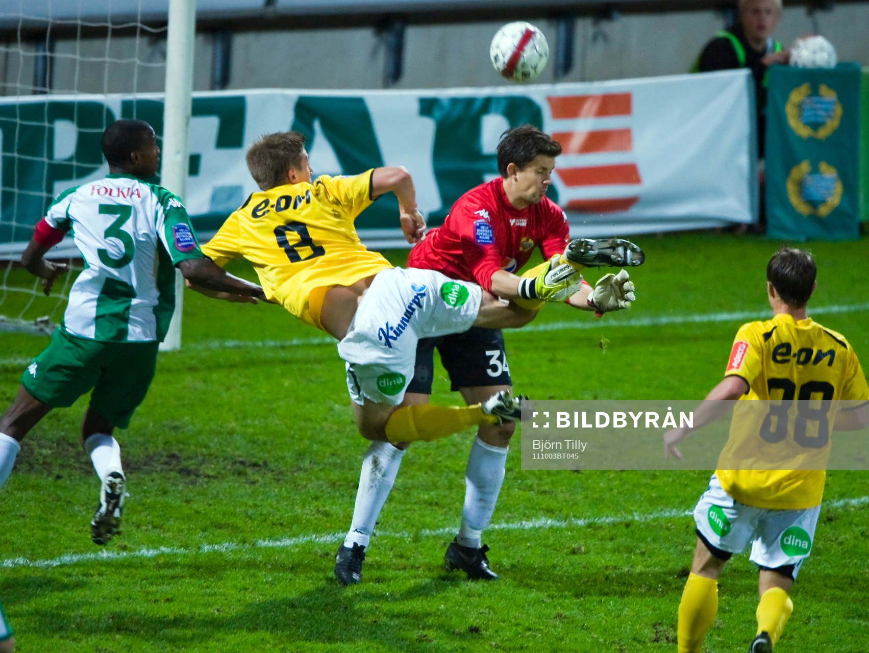  Mikael Boman, Falkenberg och Johannes Hopf, målvakt, Hammarby.