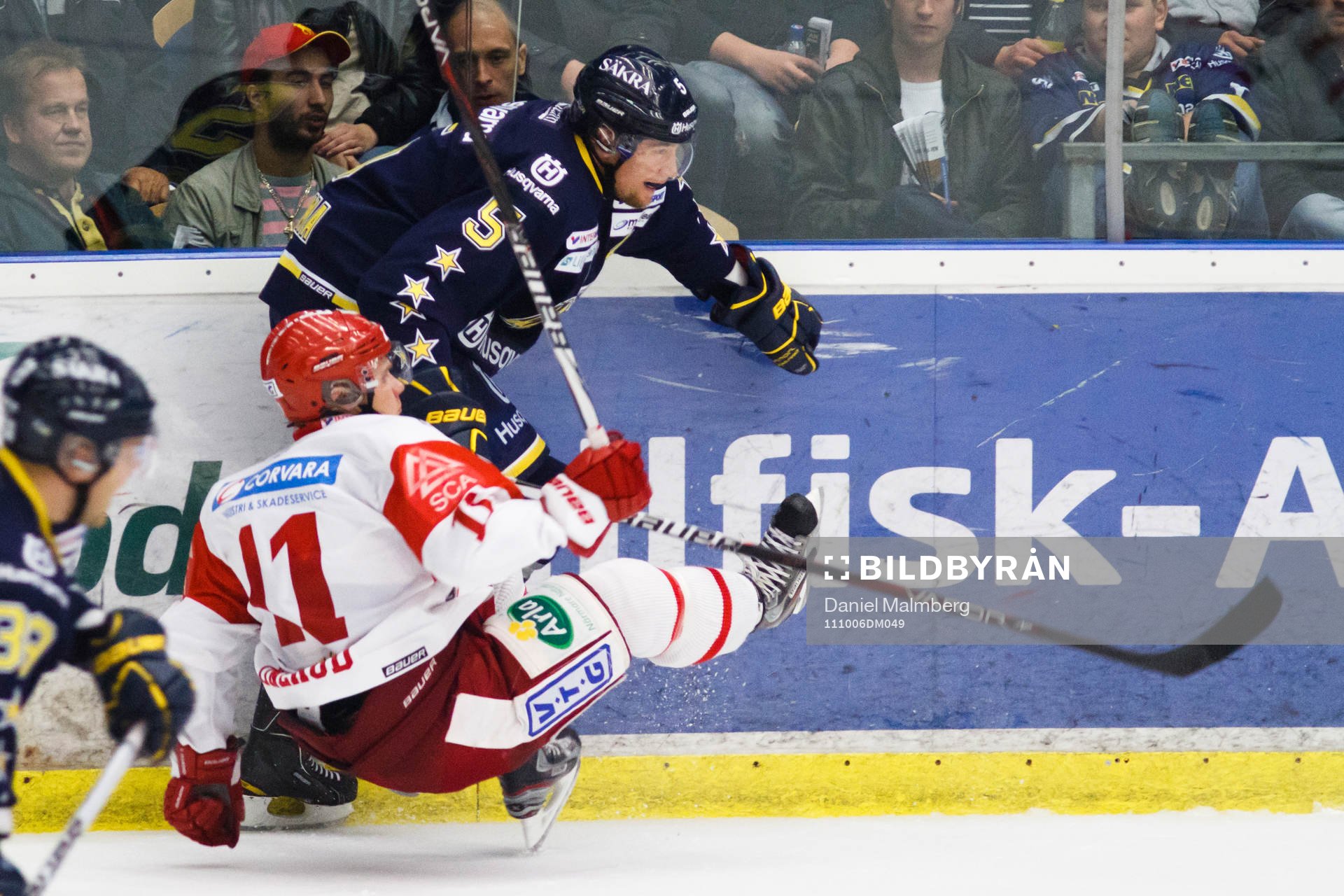 Simon Önerud, Timrå, faller bakom Mikko Luoma, HV71