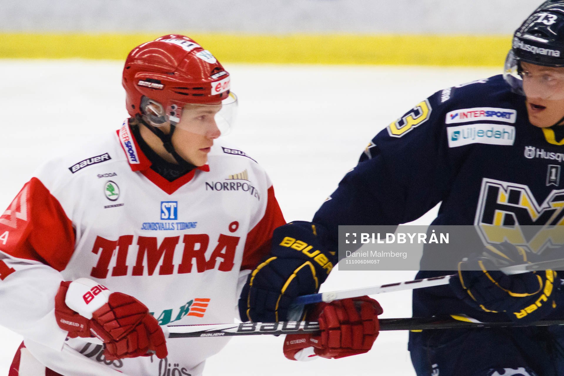Simon Önerud, Timrå vid sidan av Oscar Sundh, HV71