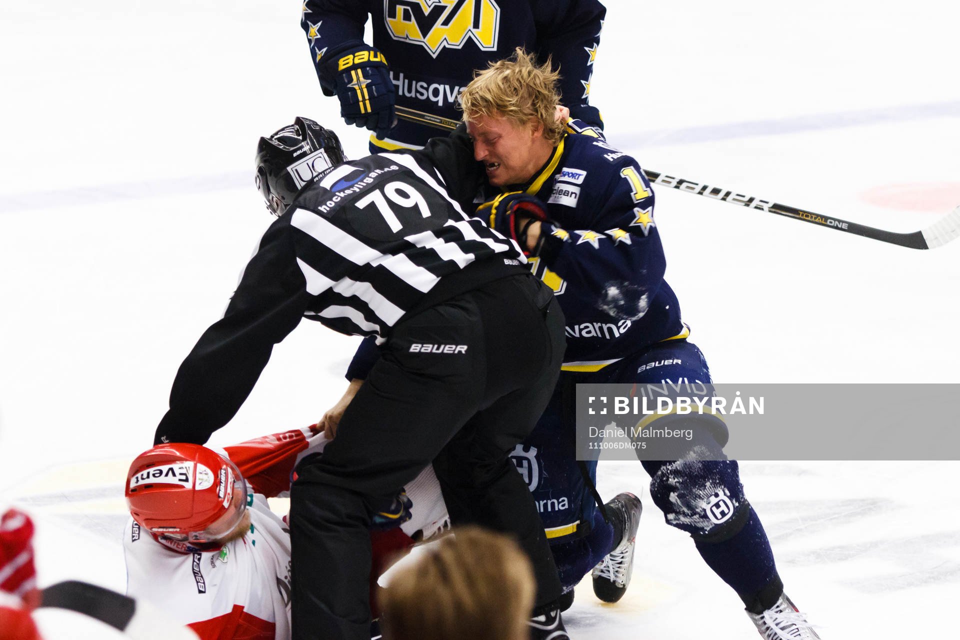 Oscar Sundh, HV71 var inblandad i en fight med Nichlas