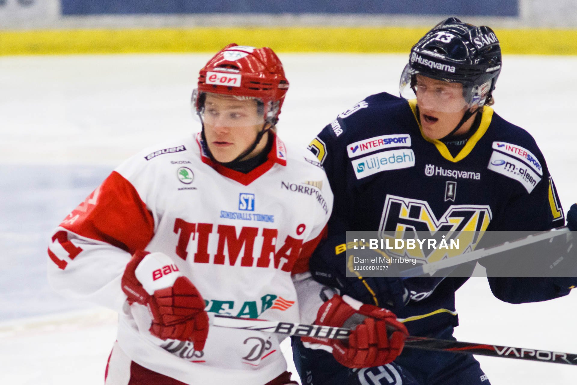 Simon Önerud, Timrå vid sidan av Oscar Sundh, HV71