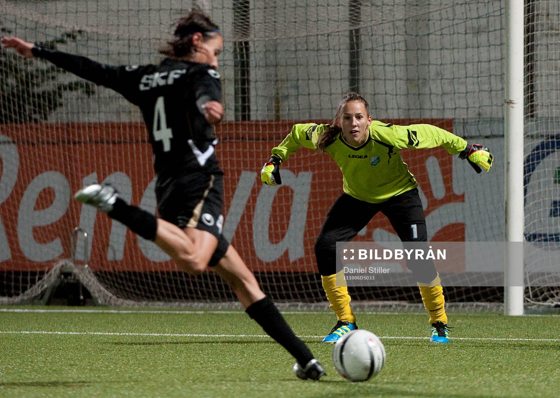 Natalija Kolaric, målvakt Osijek, Ingvild Stensland,