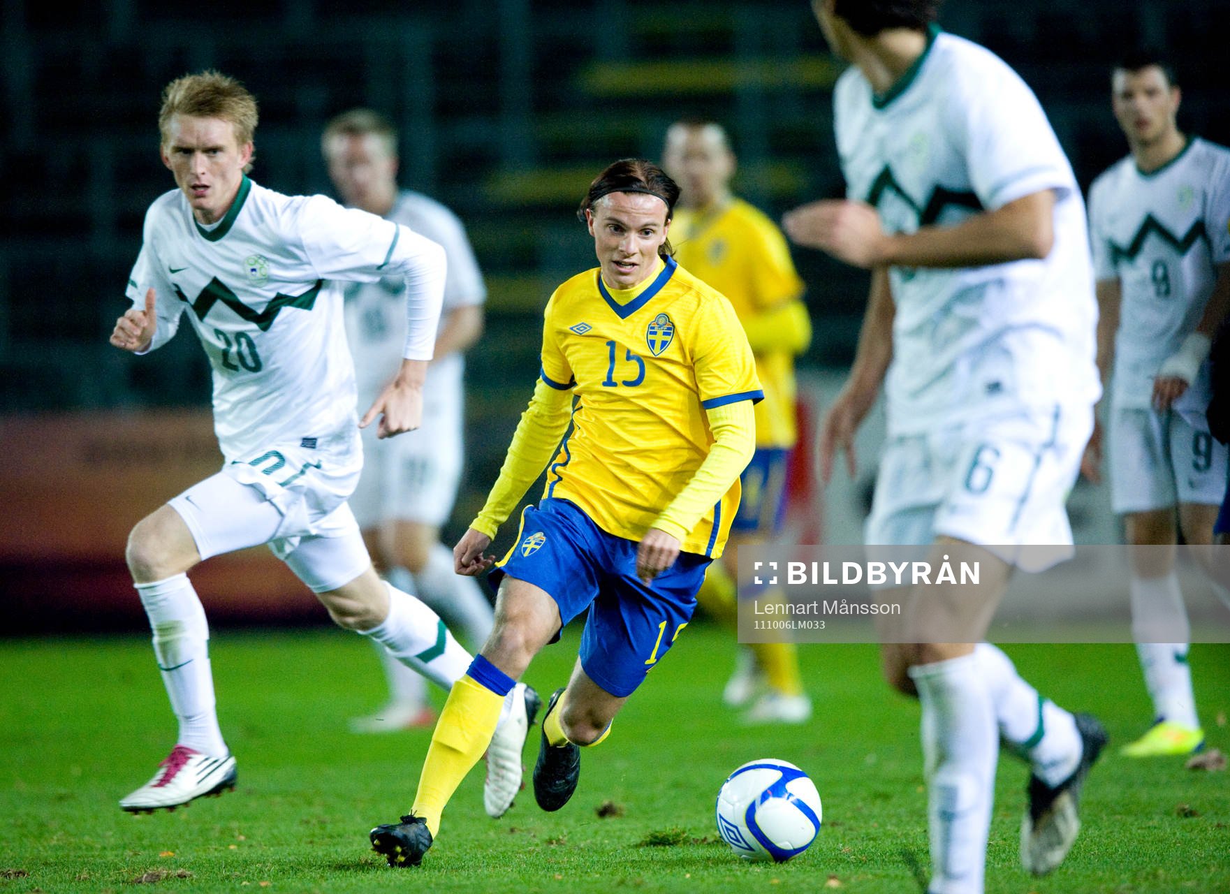 Niklas Hult, Sverige