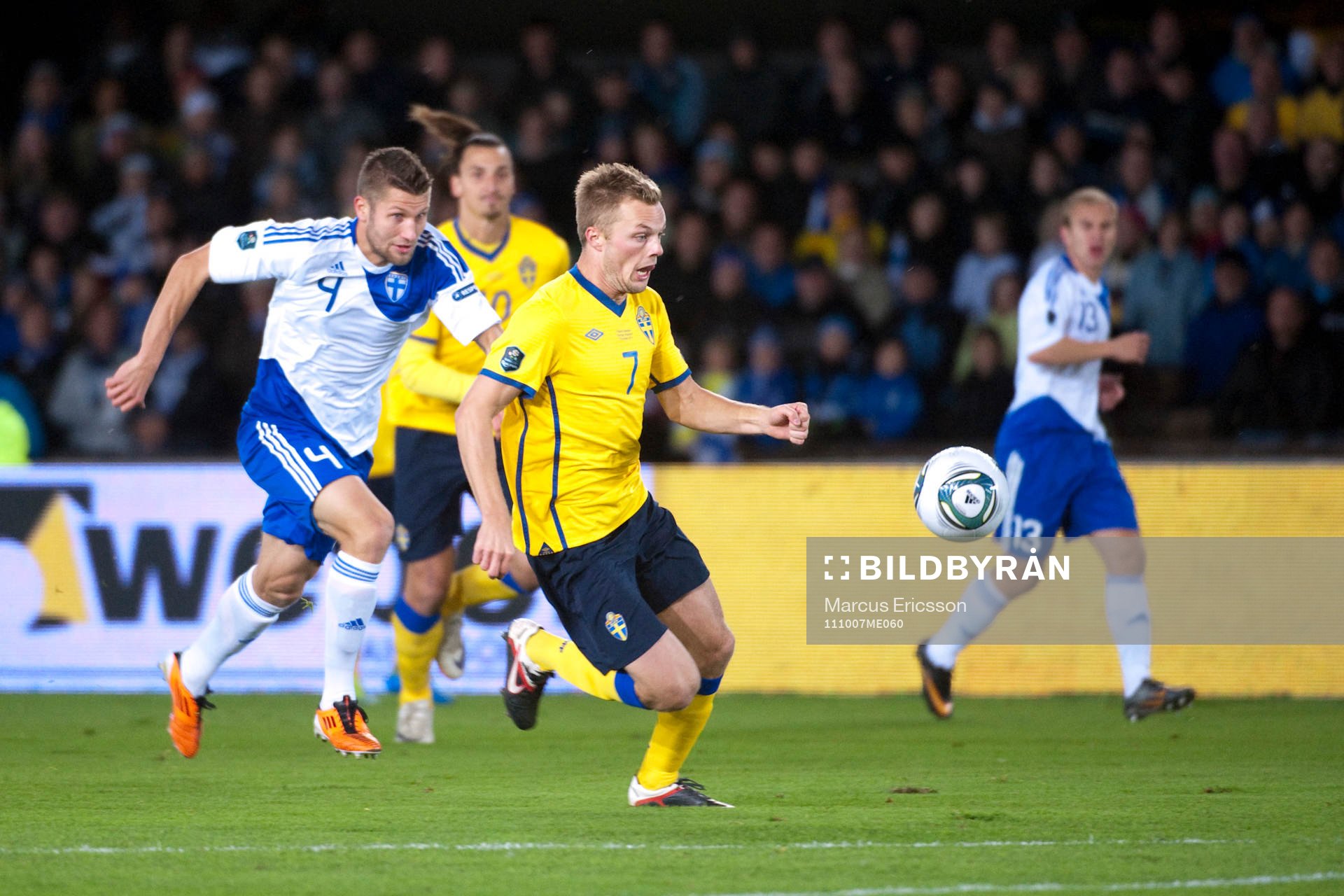 Sebastian Larsson, Sverige kommer fri